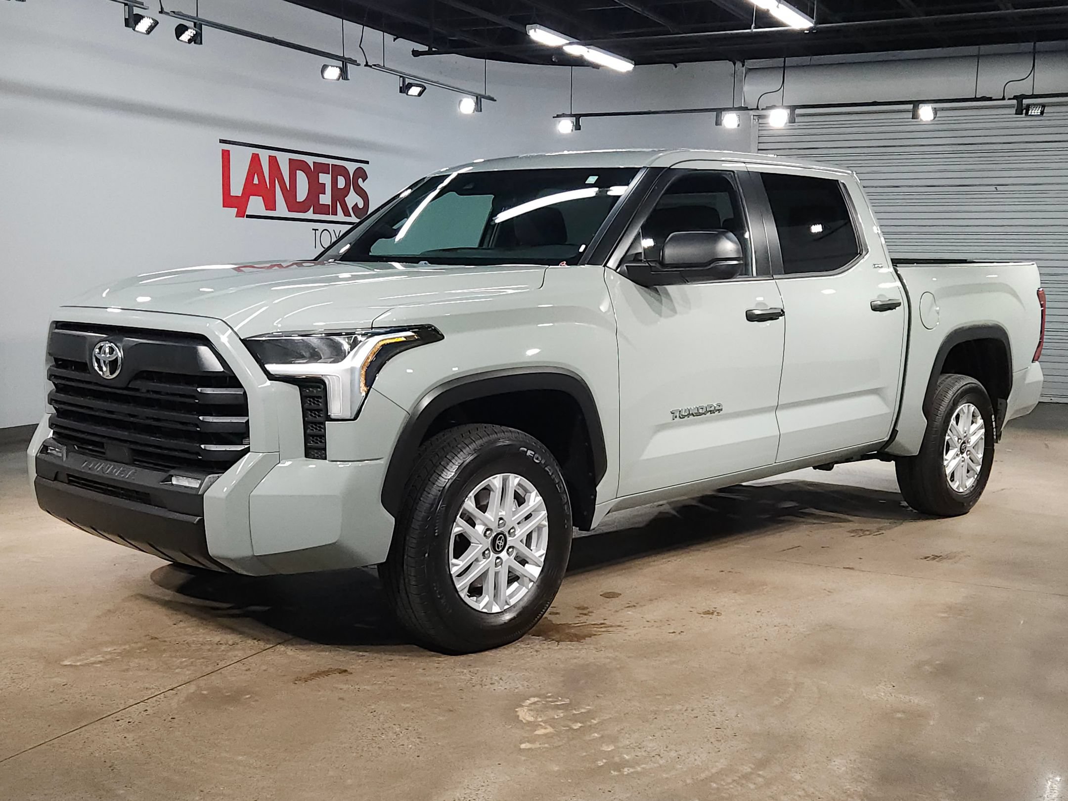 Certified 2025 Toyota Tundra SR5 AWD/4WD image 3