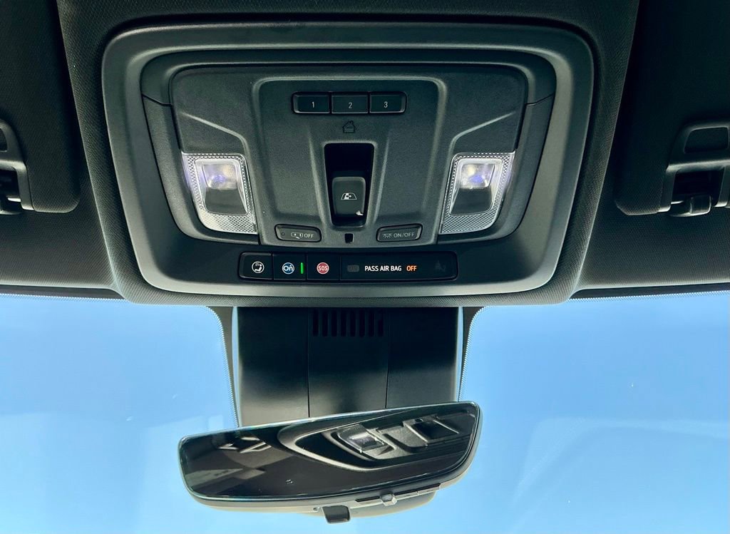 Used 2025 Chevrolet Silverado 1500 ZR2 w/ Technology Package AWD/4WD image 36