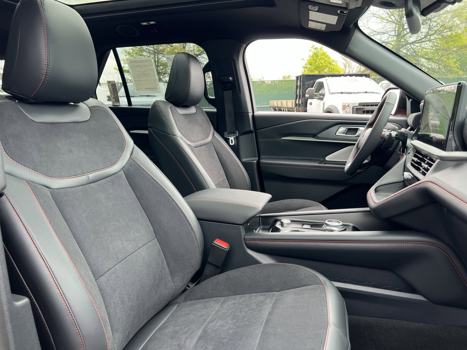 New 2026 Ford Explorer ST AWD/4WD image 28