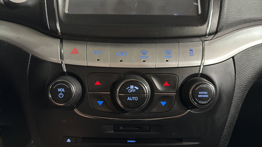 Used 2014 Dodge Journey Limited w/ Sun/Sound & Wheel Group AWD/4WD image 29