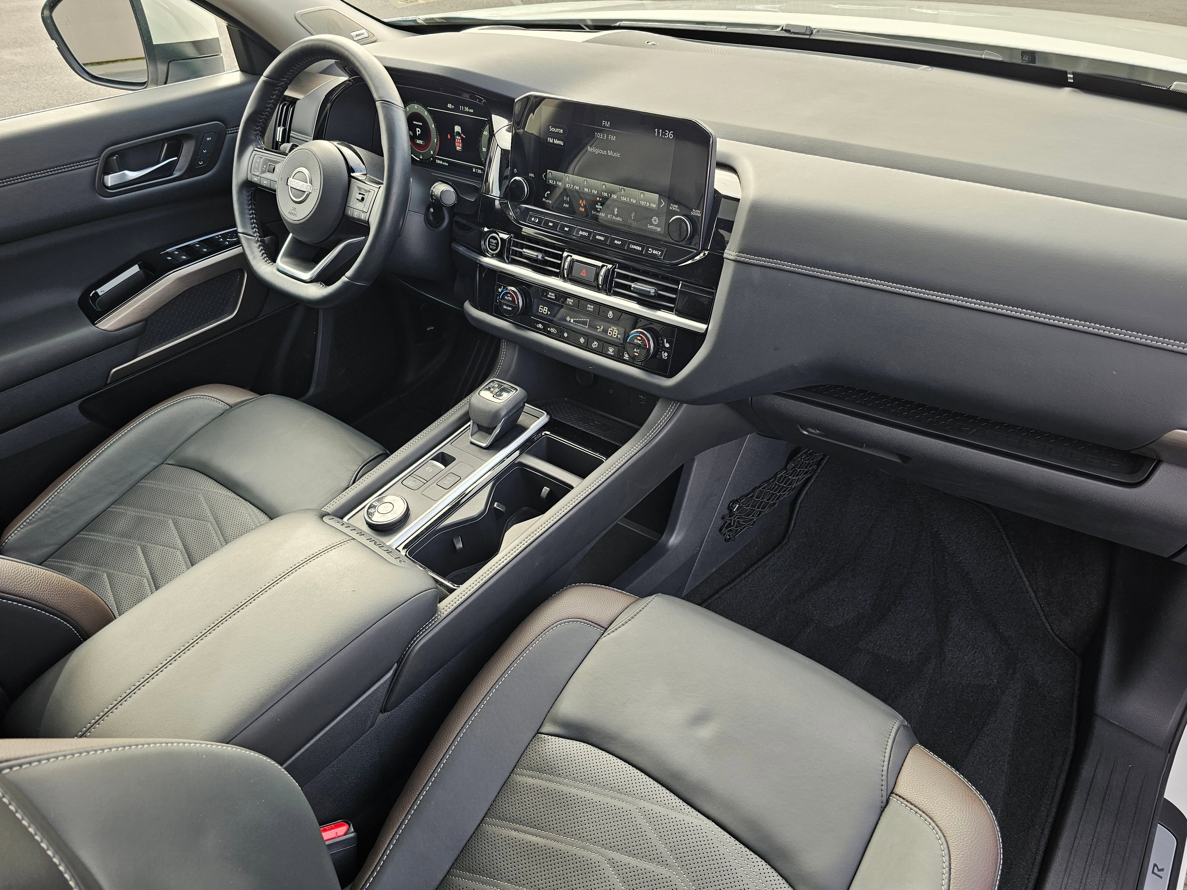 Used 2024 Nissan Pathfinder Platinum w/ Cargo Package image 16