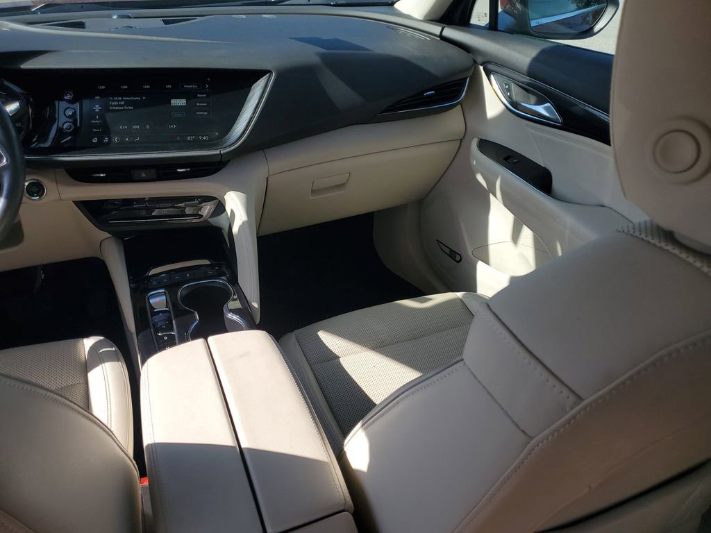 Used 2022 Buick Envision Essence w/ Technology Package I AWD/4WD image 18