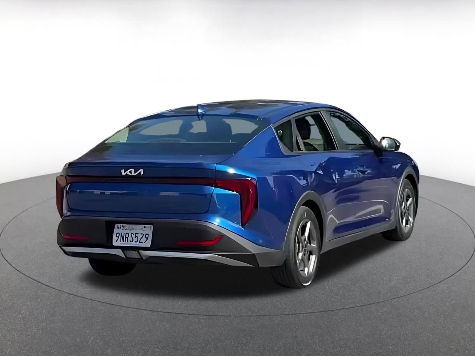 Used 2025 Kia K4 LXS image 14