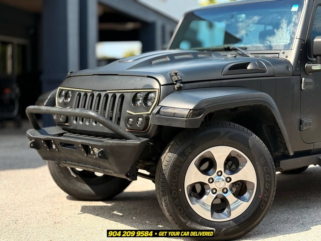 Used 2017 Jeep Wrangler Unlimited Sahara w/ Dual Top Group AWD/4WD image 2