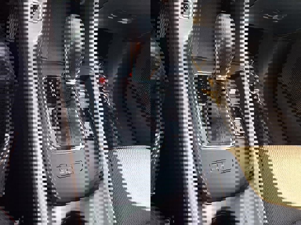 Used 2024 Dodge Hornet GT image 12