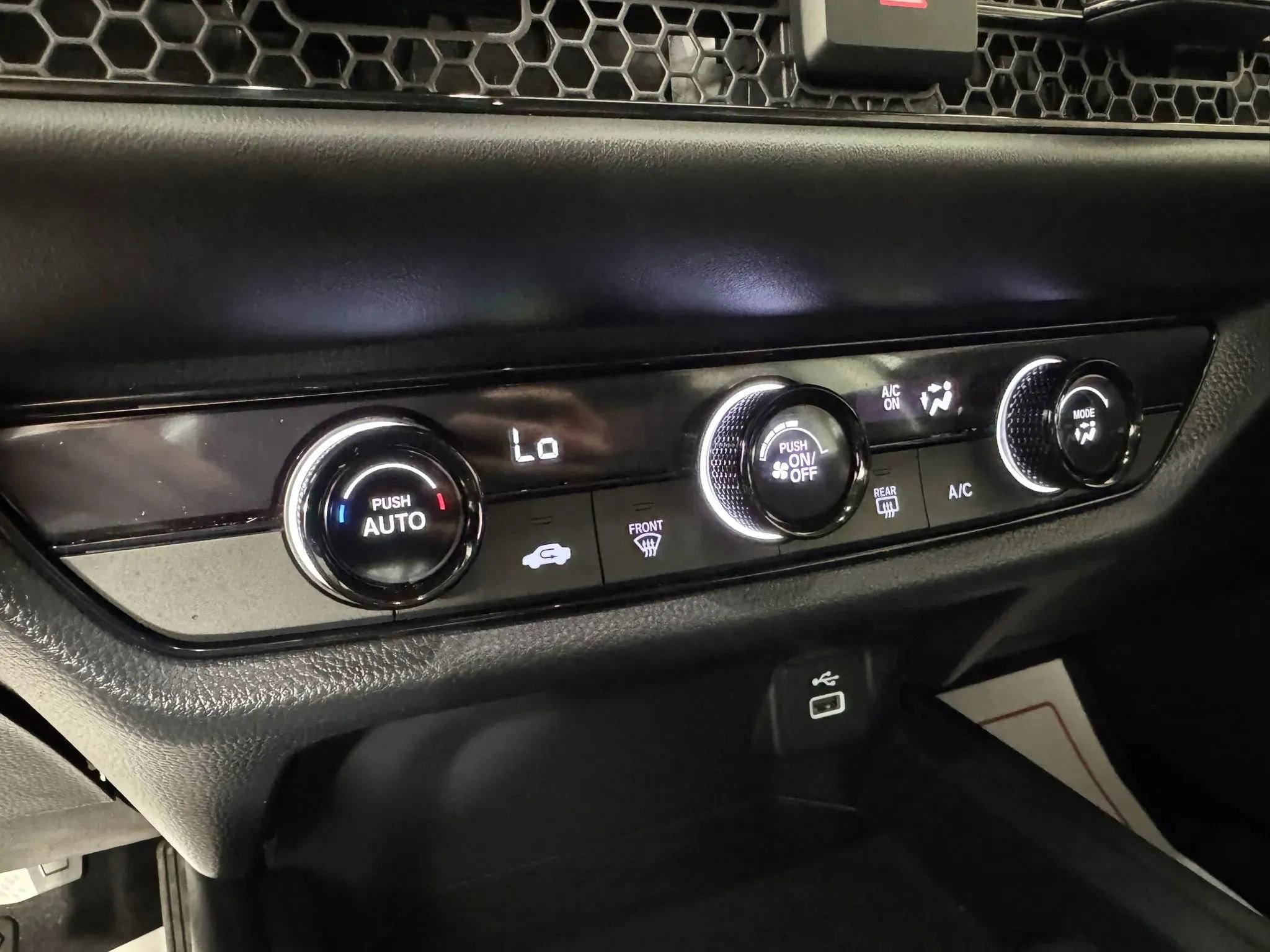 Used 2023 Honda HR-V LX image 20