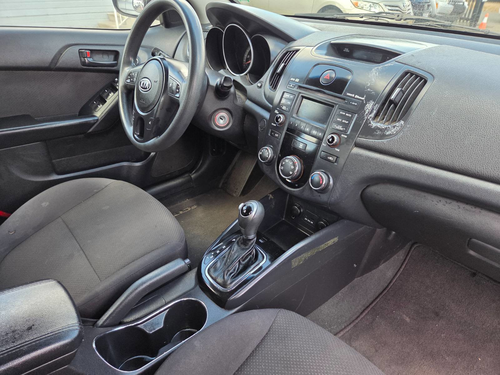 Used 2011 Kia Forte EX image 17