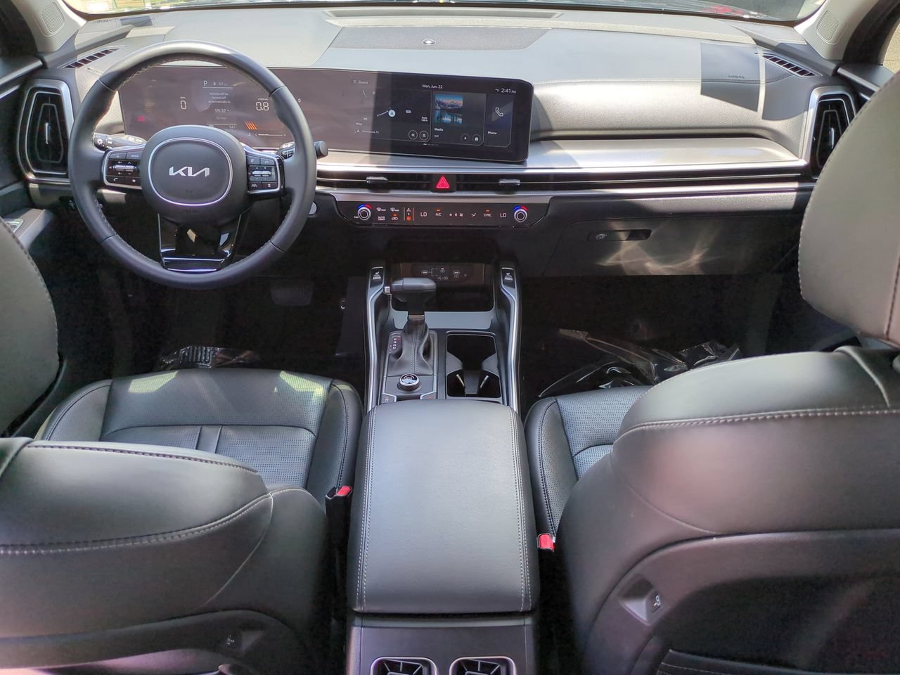 Certified 2024 Kia Sorento S w/ Panoramic Sunroof Package FWD image 15