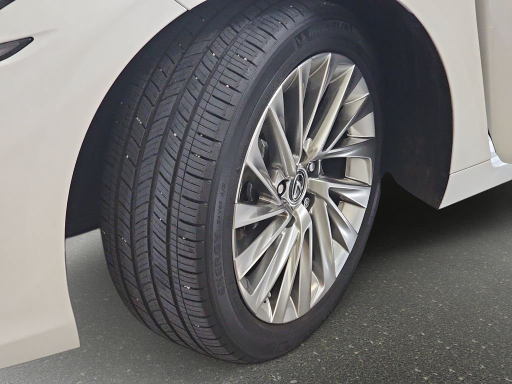 Used 2020 Lexus ES 350 Ultra Luxury w/ Accessory Package 2 FWD image 34