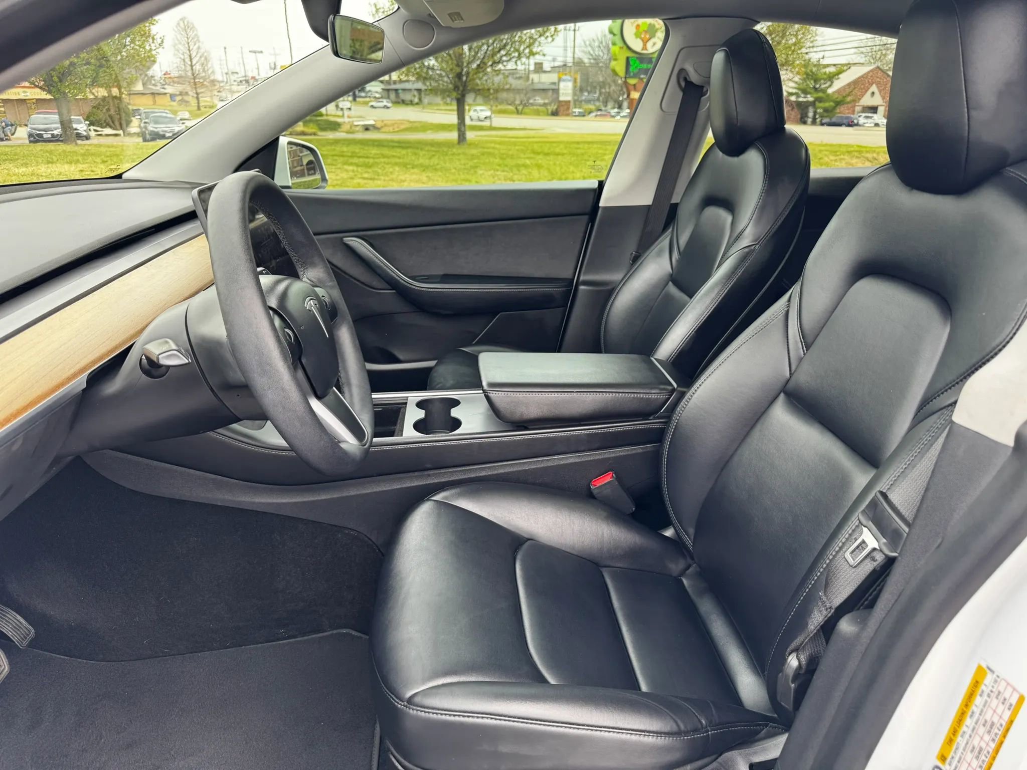 Used 2021 Tesla Model Y Long Range AWD/4WD image 5