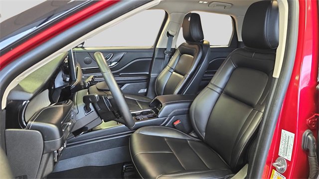 Used 2023 Lincoln Corsair Standard image 11