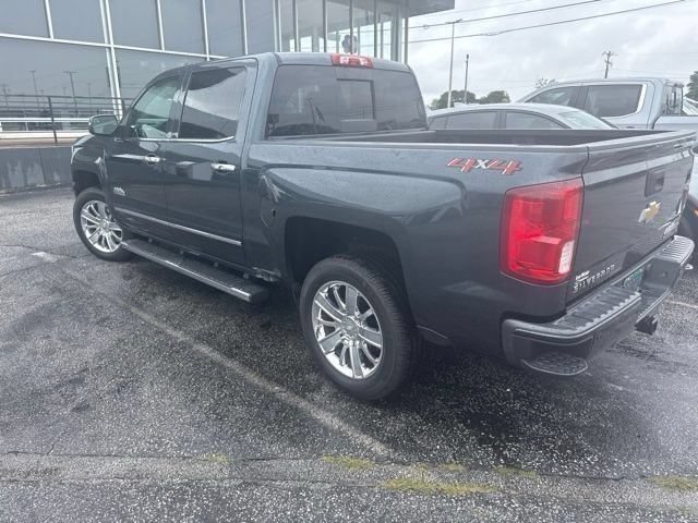 Used 2018 Chevrolet Silverado 1500 High Country AWD/4WD image 32