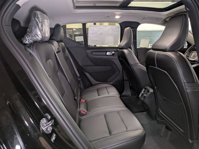 New 2026 Volvo XC40 B4 Core w/ Protection Package FWD image 26