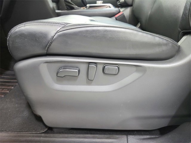 Used 2023 Nissan Armada SL w/ Captain's Chairs Package image 20
