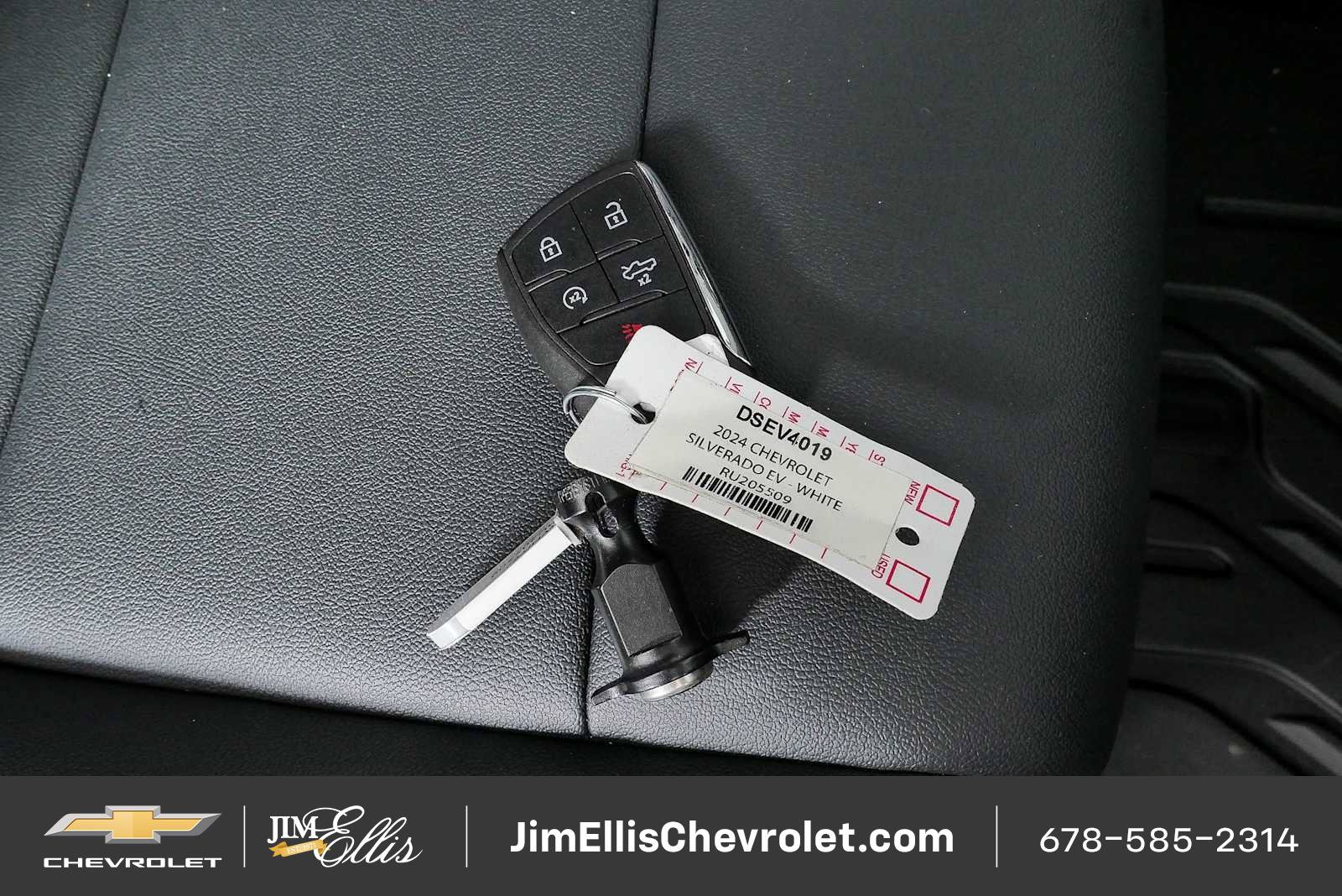 New 2024 Chevrolet Silverado EV W/T AWD/4WD image 24