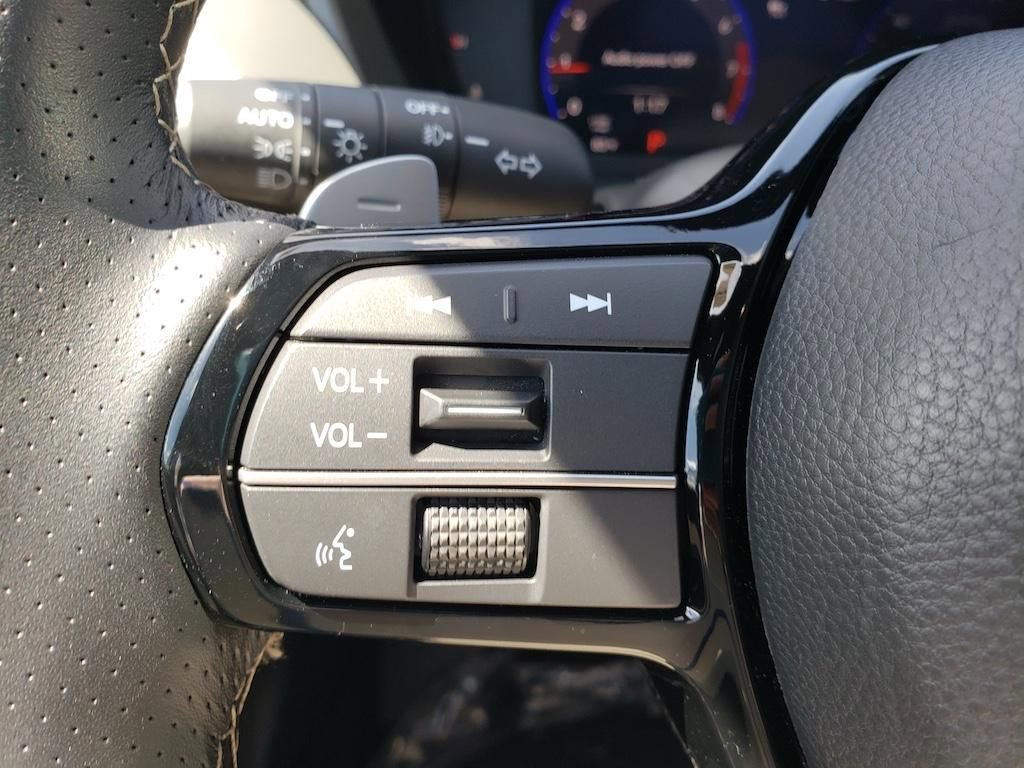 Certified 2025 Acura ADX A-Spec image 17