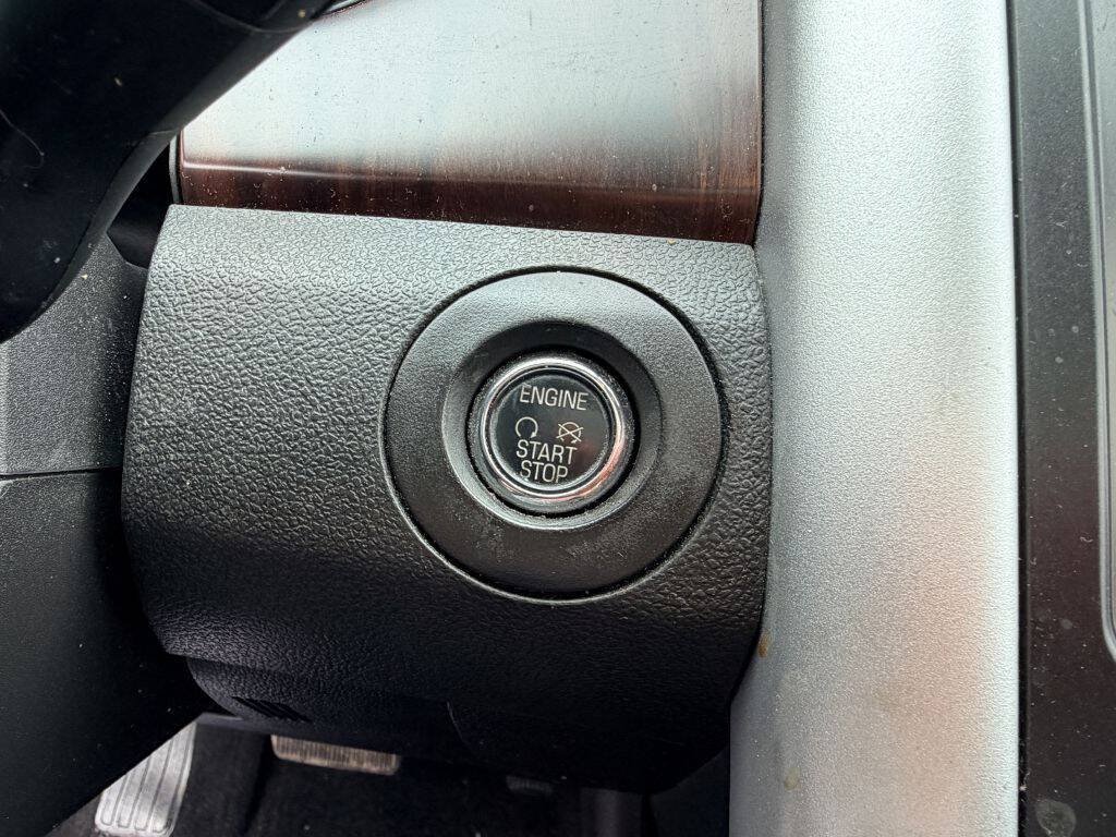Used 2013 Ford Edge Limited FWD image 23