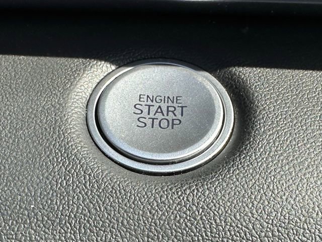 Used 2025 Hyundai Elantra Hybrid FWD image 35