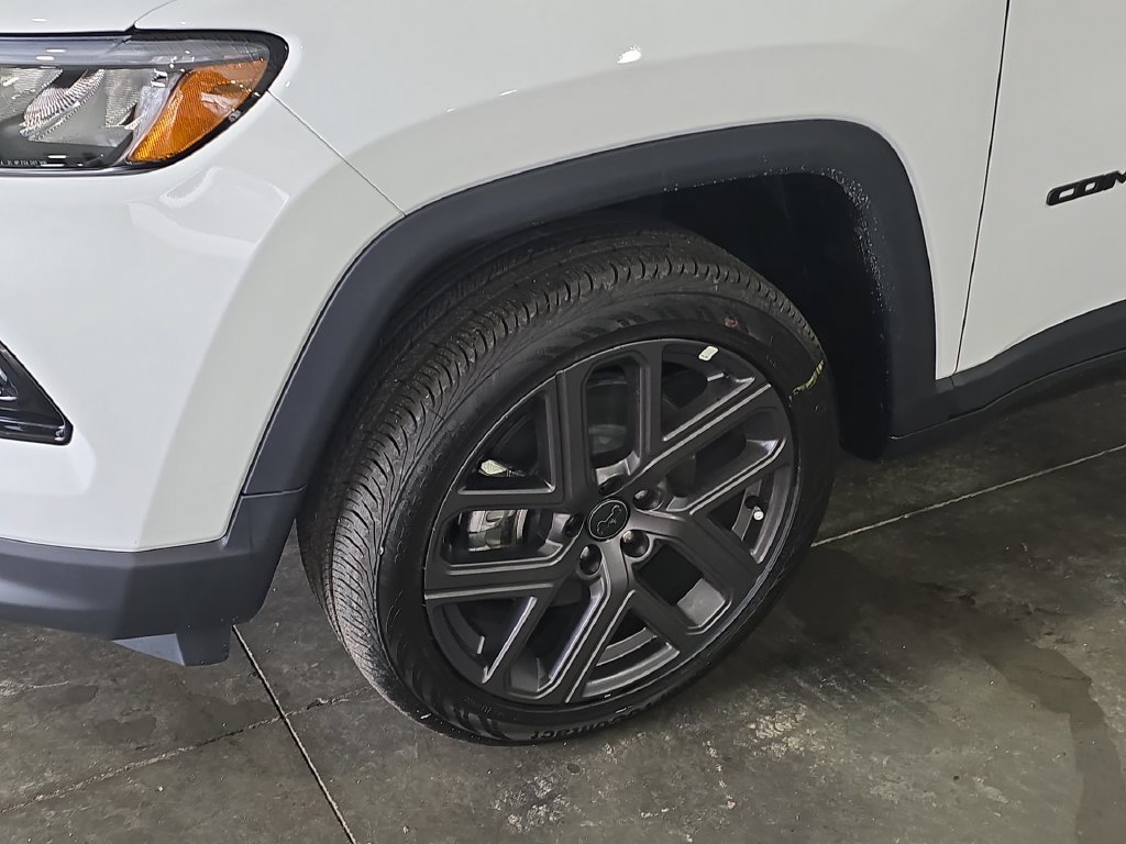 New 2026 Jeep Compass Limited AWD/4WD image 16