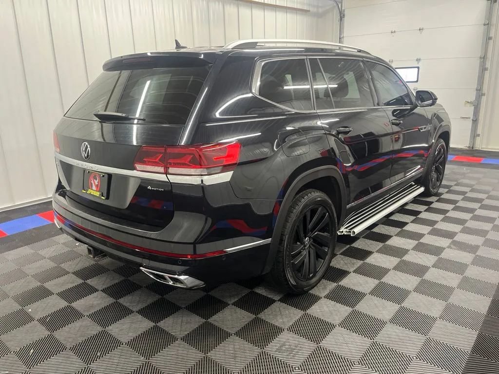 Used 2023 Volkswagen Atlas SEL Premium AWD/4WD image 2