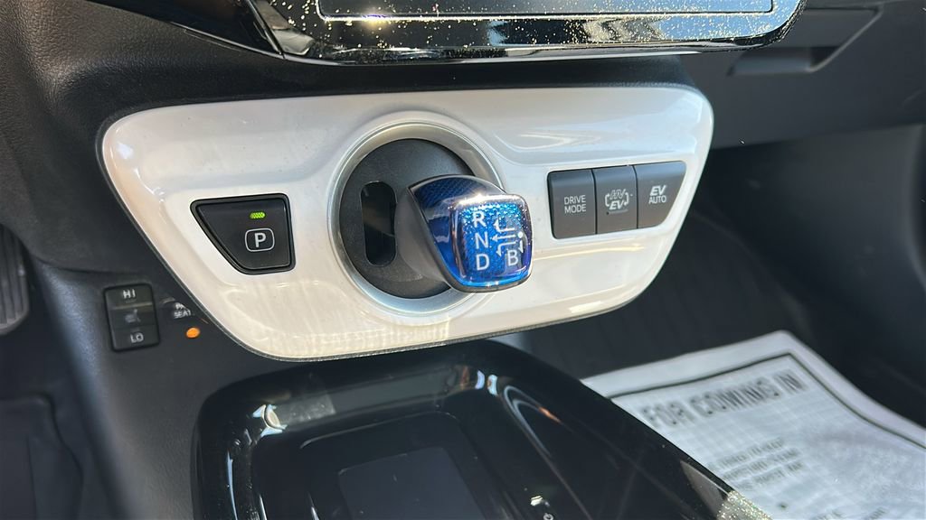 Used 2017 Toyota Prius Prime Advanced FWD image 20