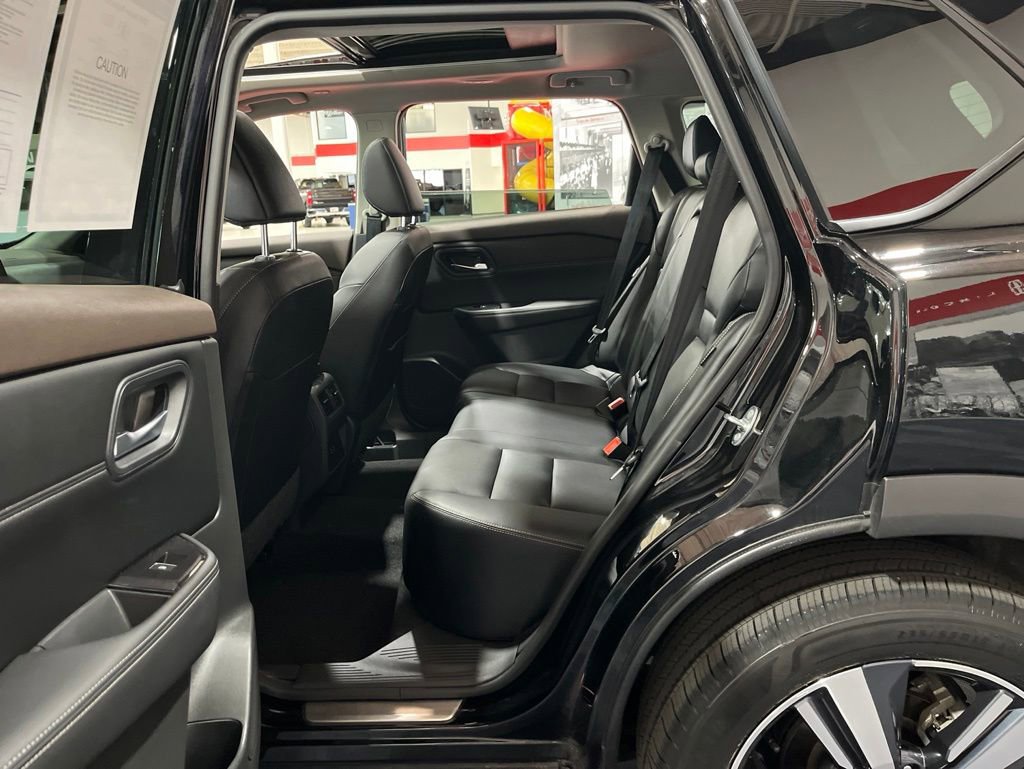 Used 2023 Nissan Rogue SL AWD/4WD image 19