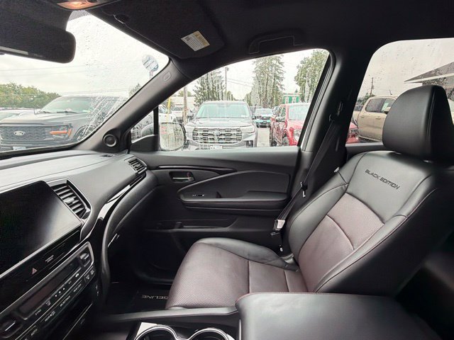 Used 2025 Honda Ridgeline Black Edition image 31
