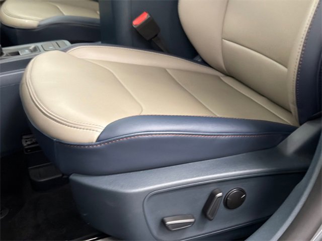 Used 2025 Ford Maverick Lariat image 17