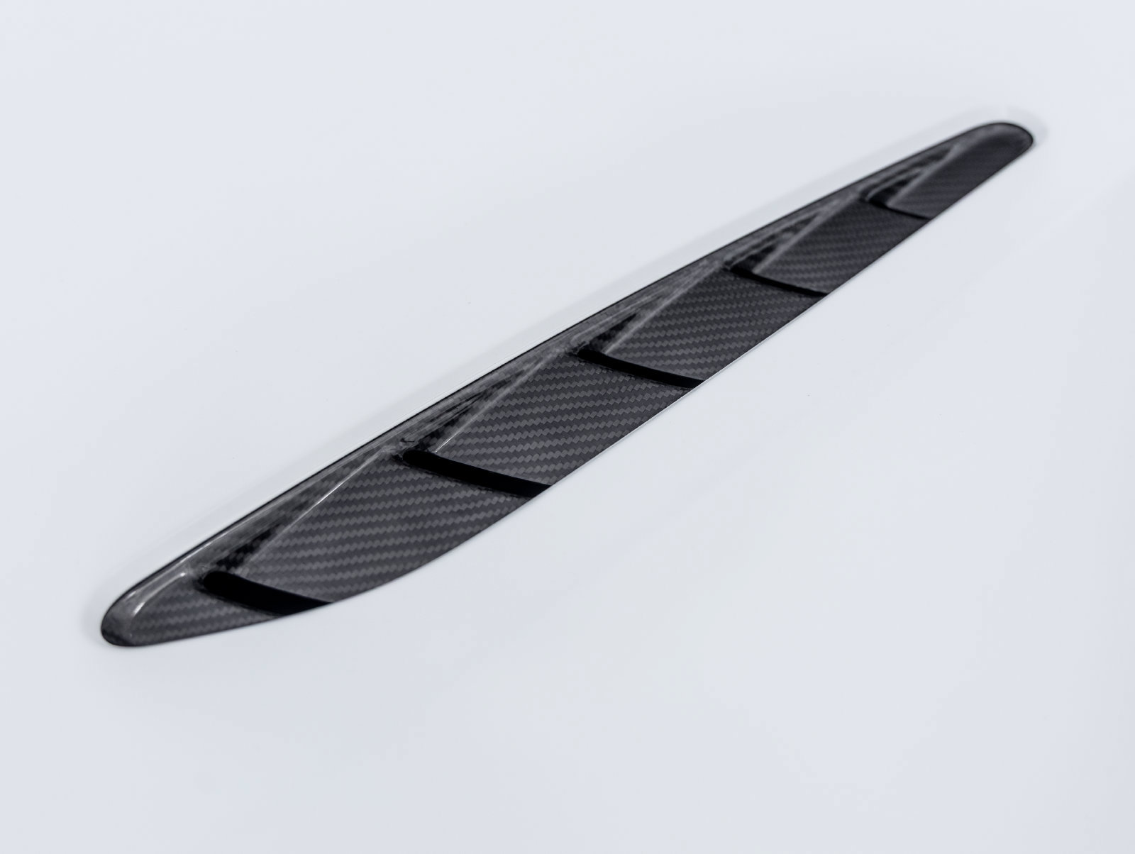 Used 2023 Aston Martin V8 Vantage Roadster RWD image 18