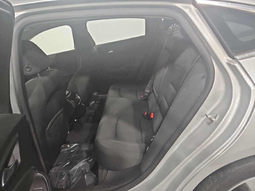 Used 2016 Chevrolet Malibu LT w/ Driver Confidence Package FWD image 24