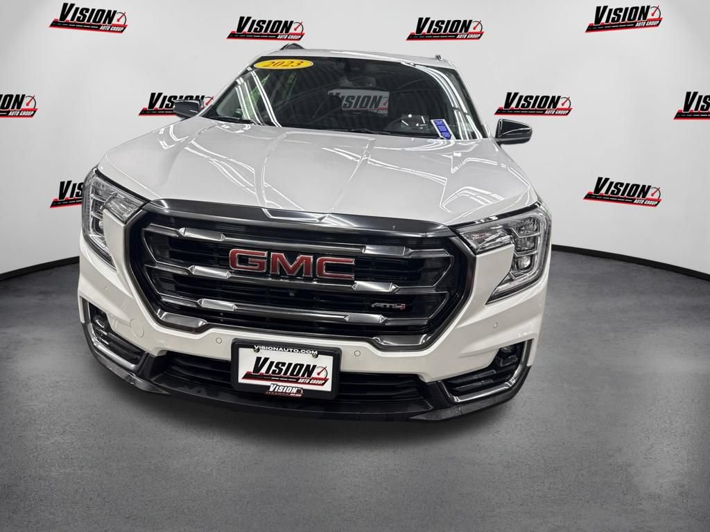 Used 2023 GMC Terrain AT4 w/ Tech Package AWD/4WD image 2