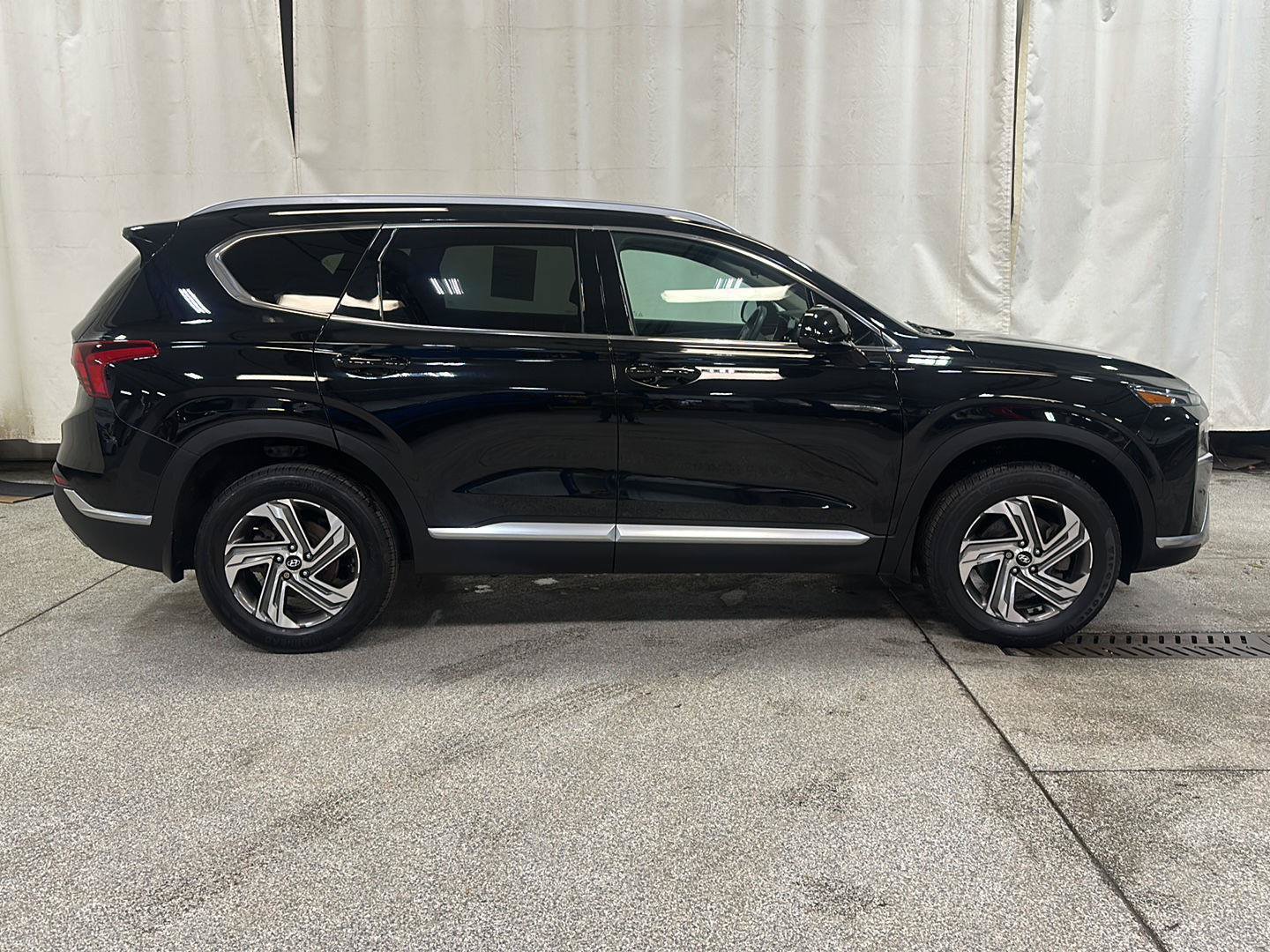 Used 2022 Hyundai Santa Fe SEL image 6