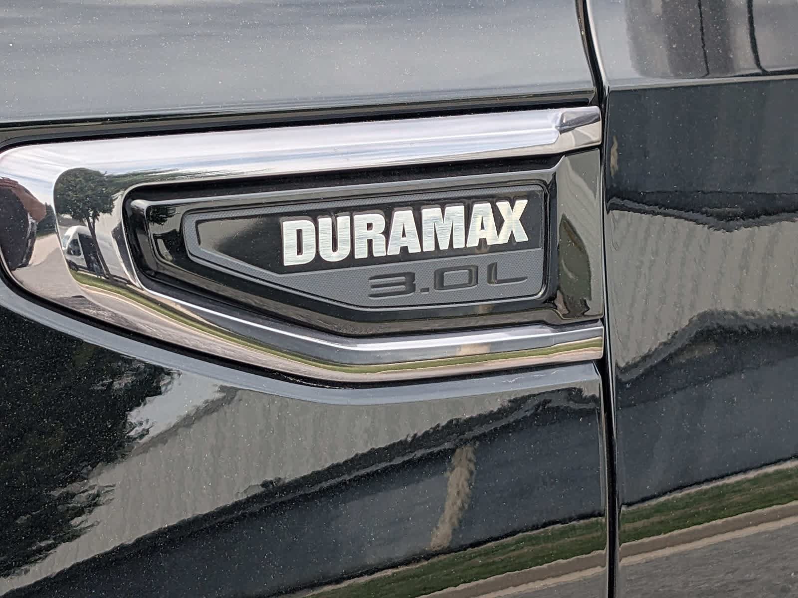 Certified 2024 GMC Yukon Denali Ultimate AWD/4WD image 8