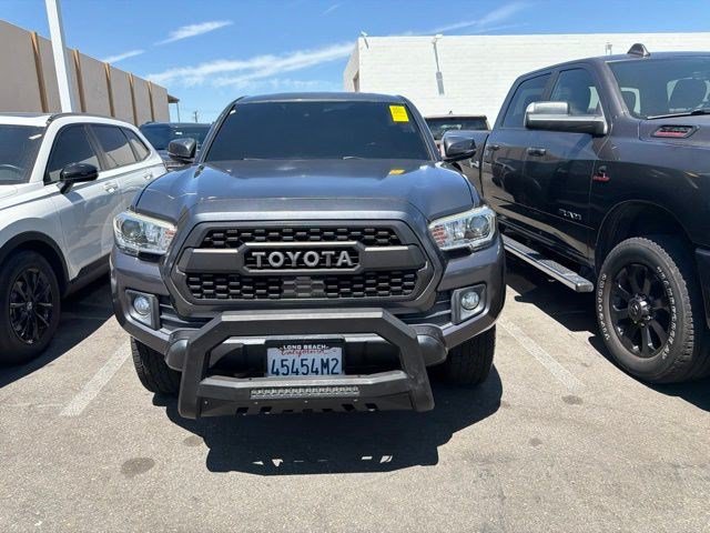 Certified 2018 Toyota Tacoma TRD Off-Road RWD image 2