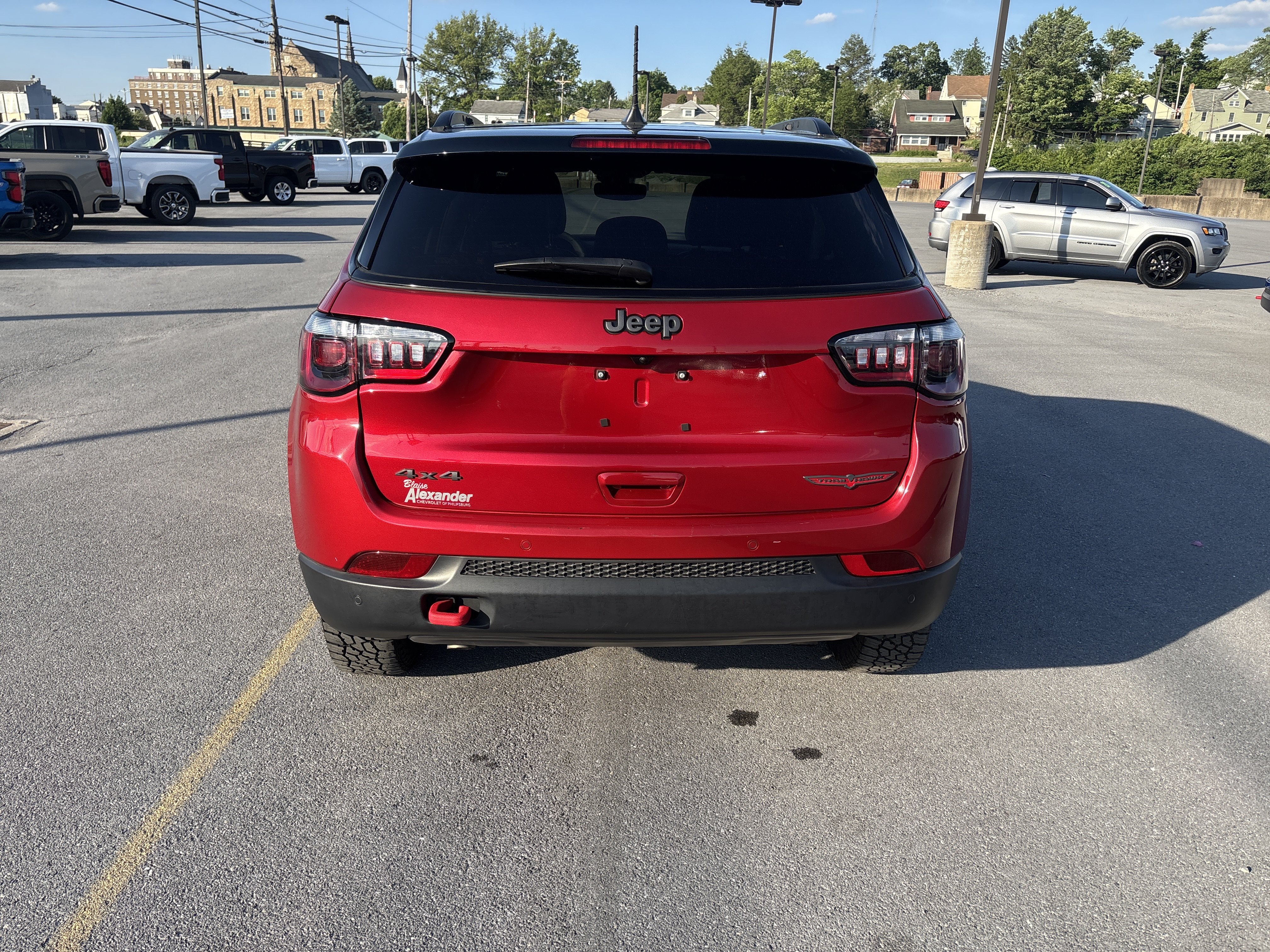 Used 2025 Jeep Compass Trailhawk AWD/4WD image 14