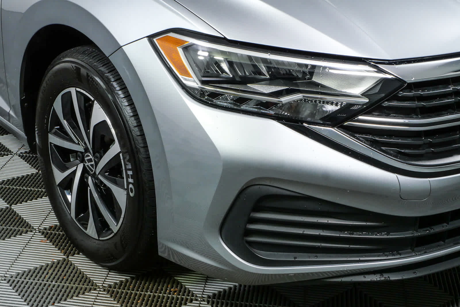 Certified 2024 Volkswagen Jetta S FWD image 36