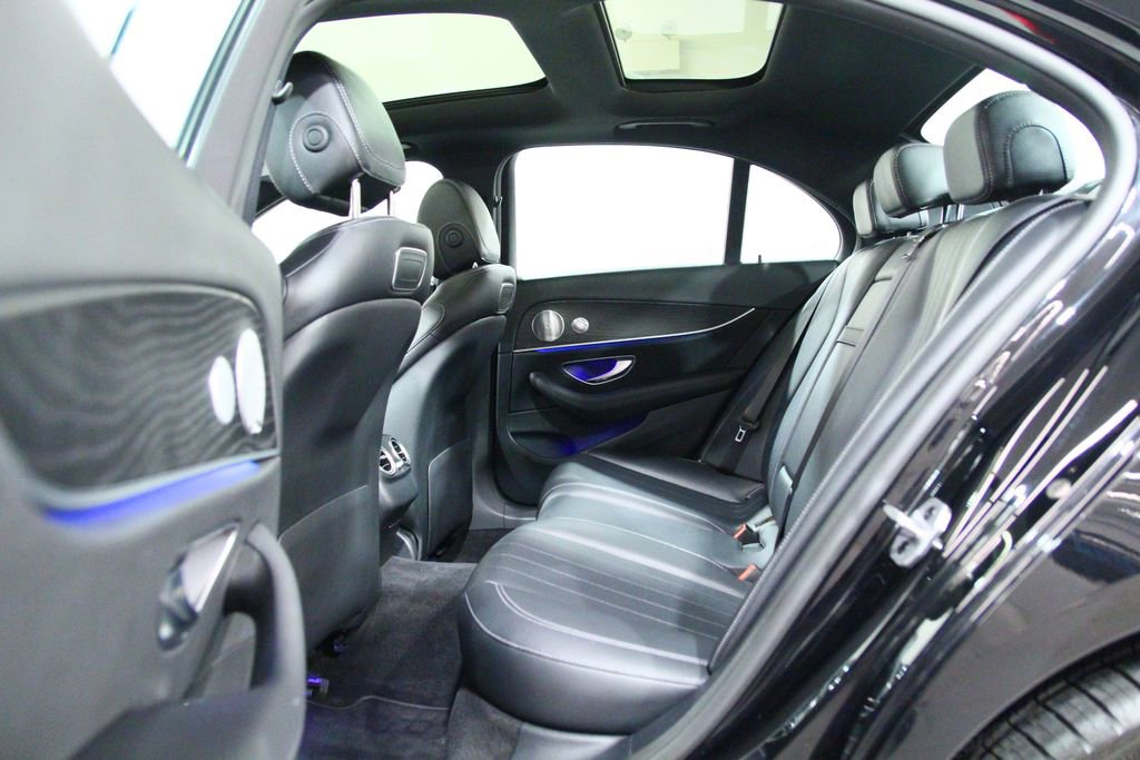 Used 2019 Mercedes-Benz E 300 4MATIC image 27