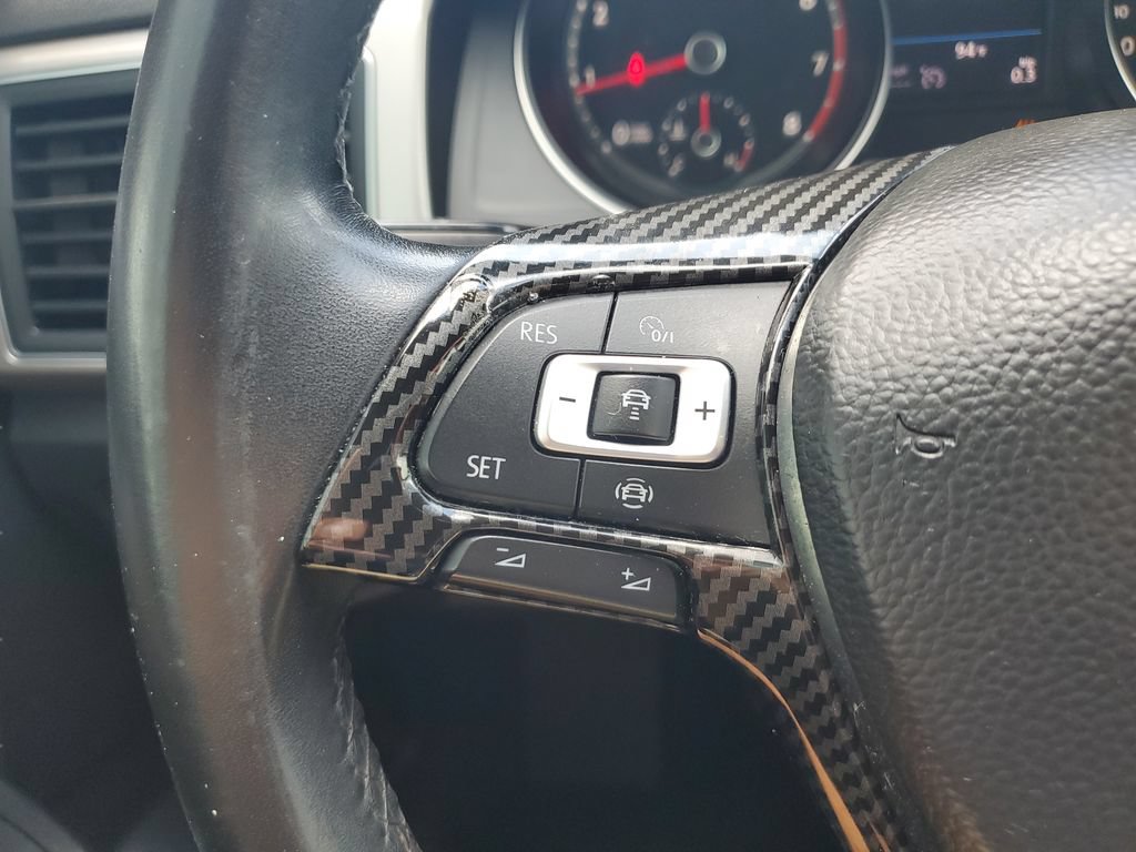 Used 2019 Volkswagen Atlas SE FWD image 19