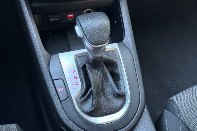 Certified 2022 Kia Forte LXS FWD image 26