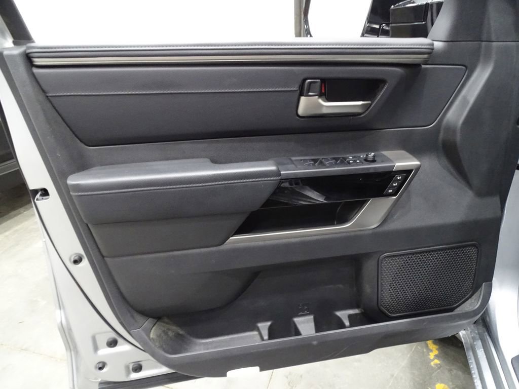 Used 2025 Toyota Tundra Limited image 15