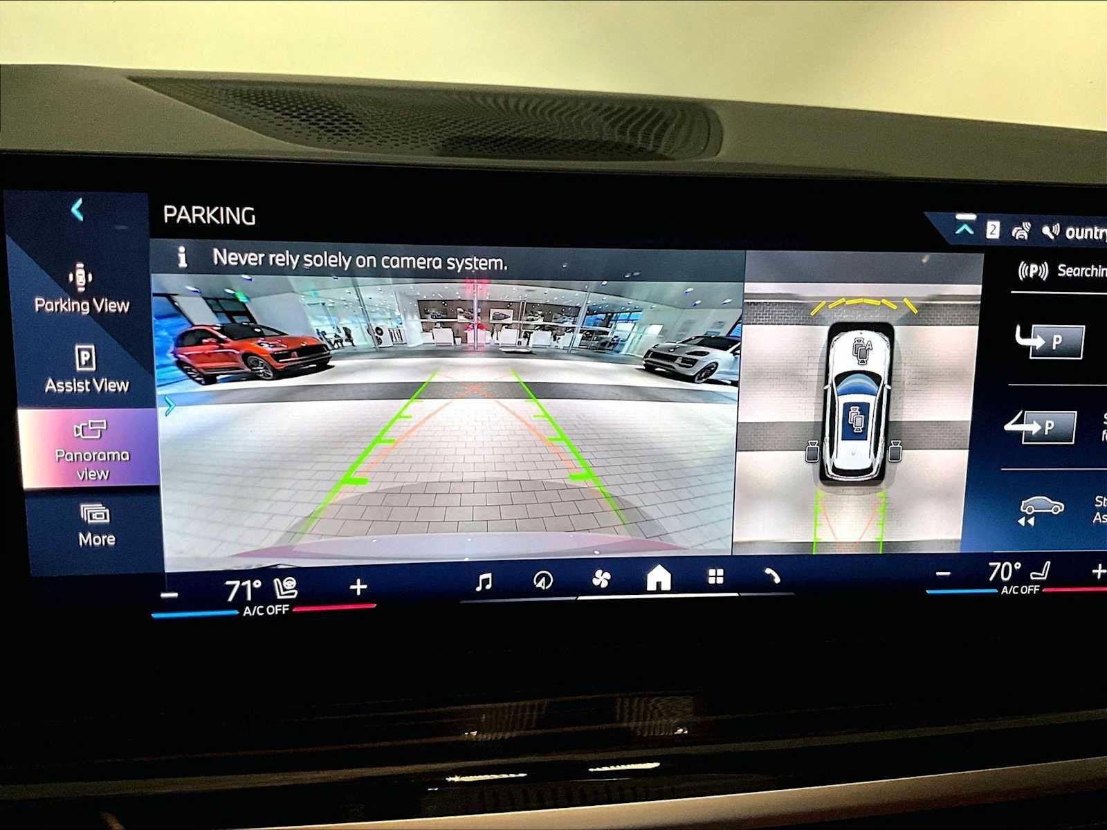 Used 2025 BMW X5 xDrive50e w/ M Sport Package image 28