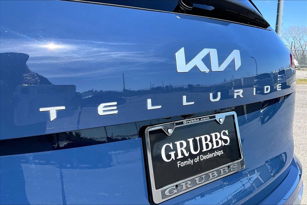 Used 2025 Kia Telluride S FWD image 43