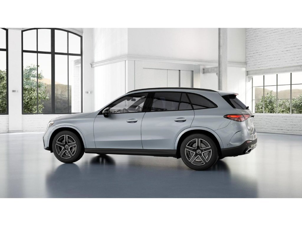 Used 2026 Mercedes-Benz GLC 300 4MATIC image 32