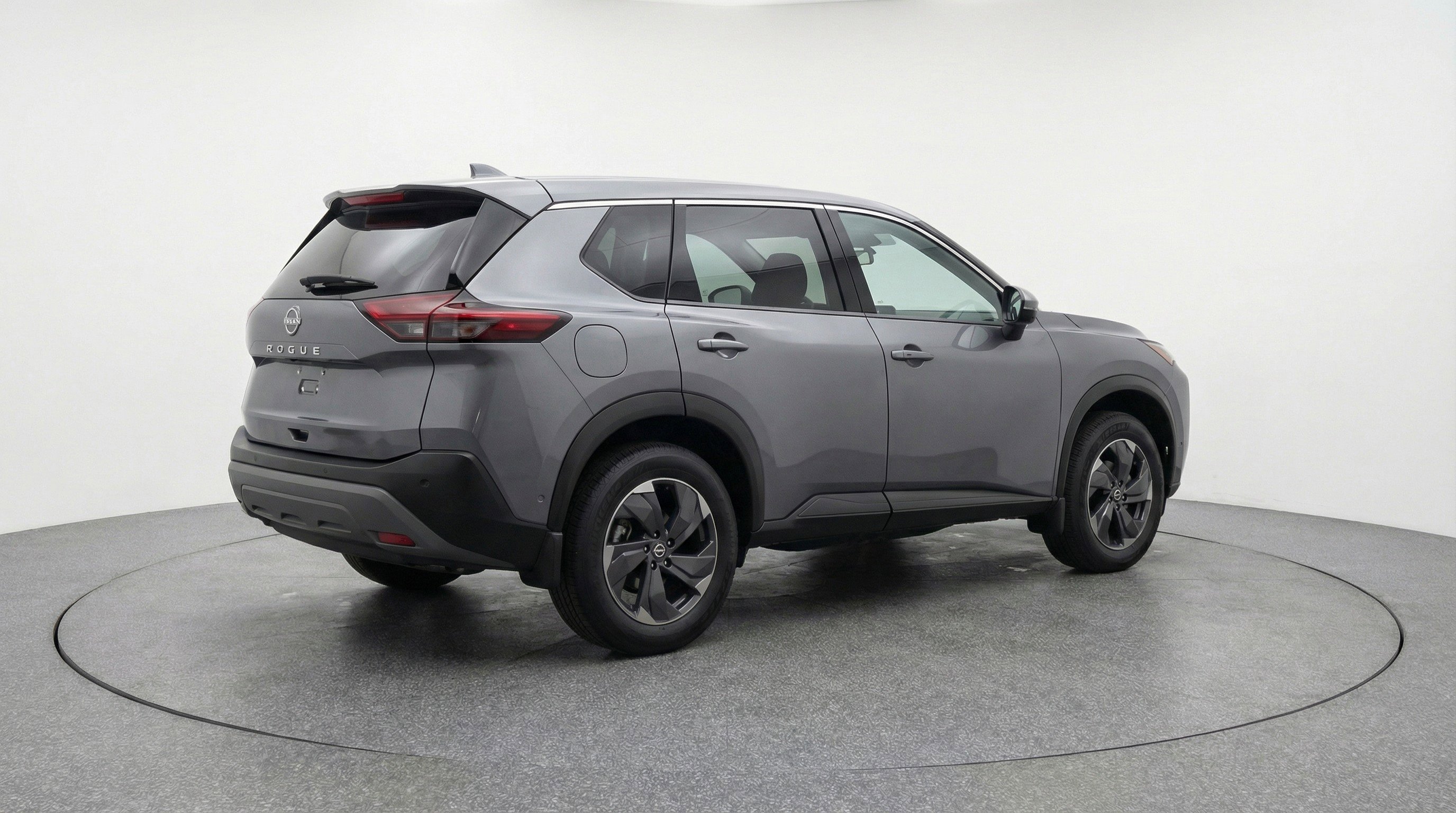 Used 2025 Nissan Rogue SV image 9