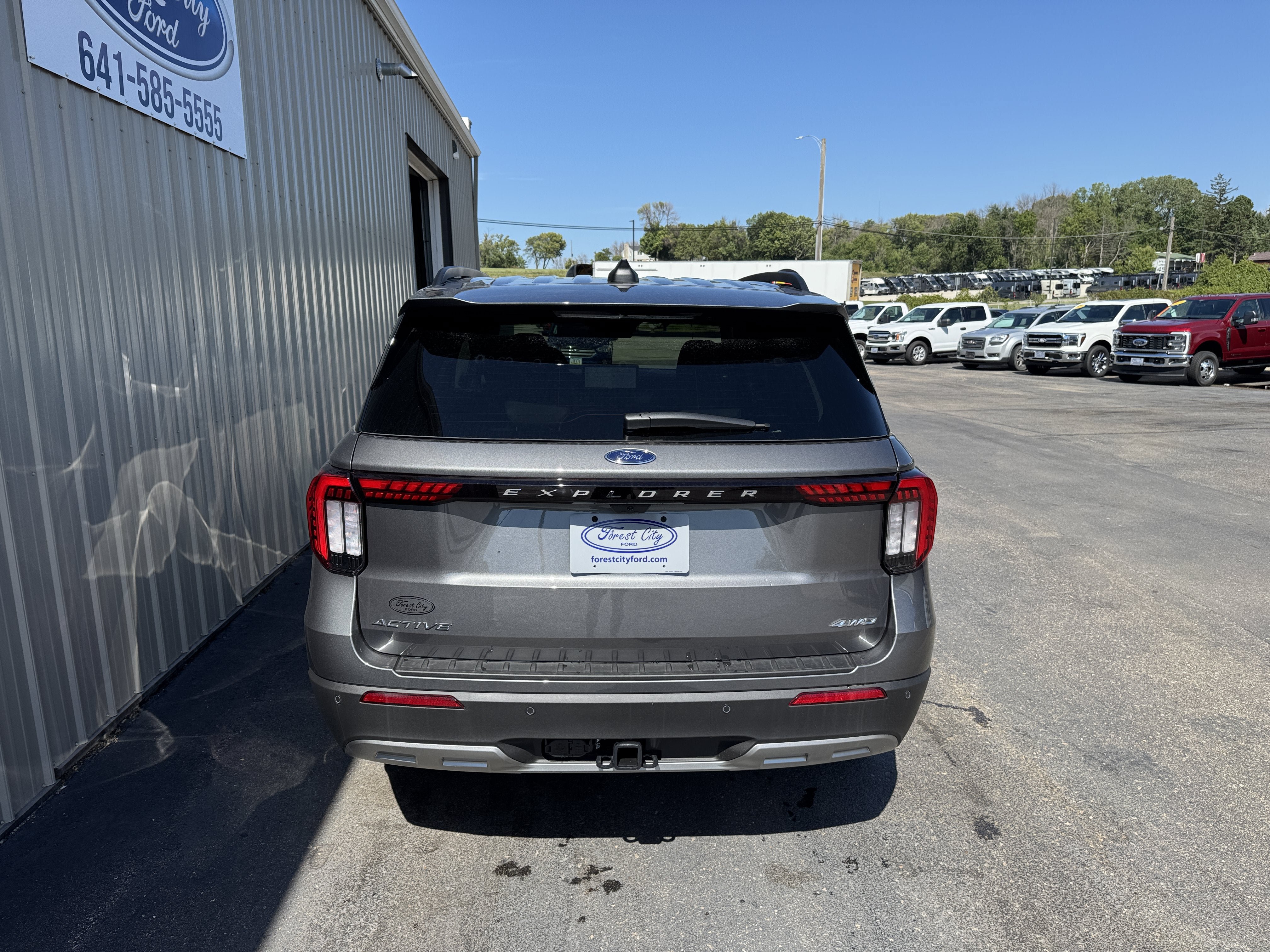 New 2026 Ford Explorer Active w/ Active Comfort Package AWD/4WD image 4