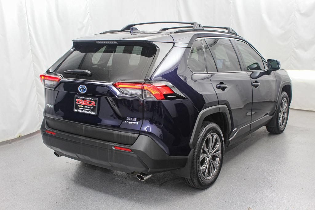 Used 2024 Toyota RAV4 XLE Premium w/ Weather Package AWD/4WD image 9