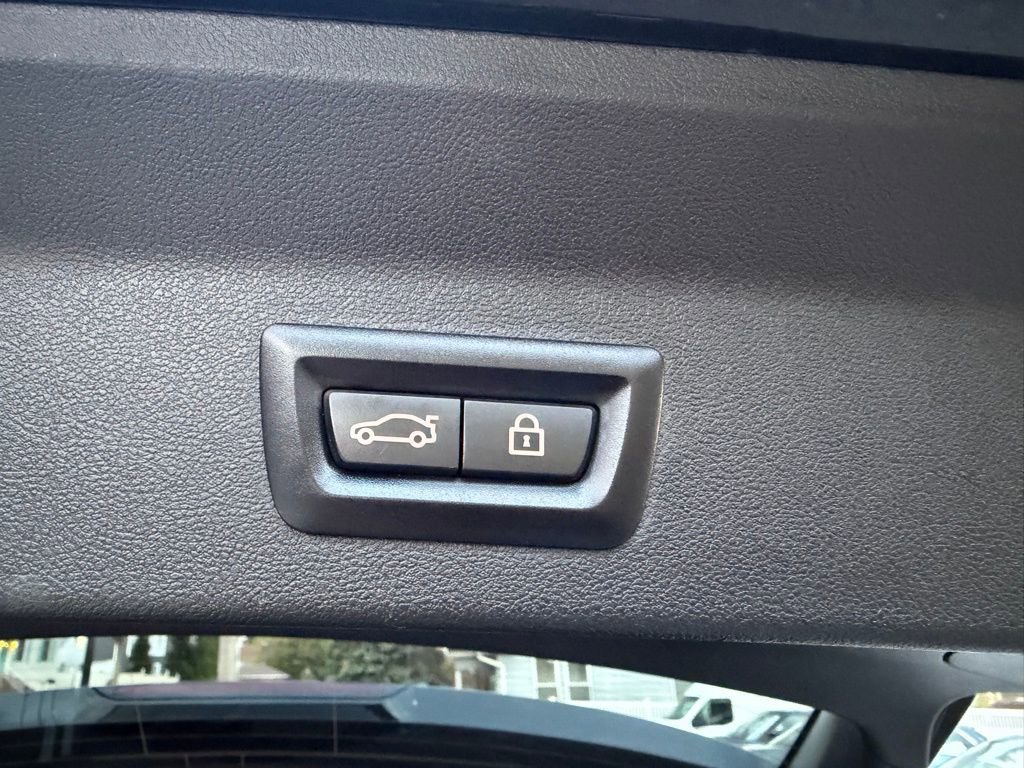 Used 2022 BMW X3 xDrive30i w/ M Sport Package 2 image 30