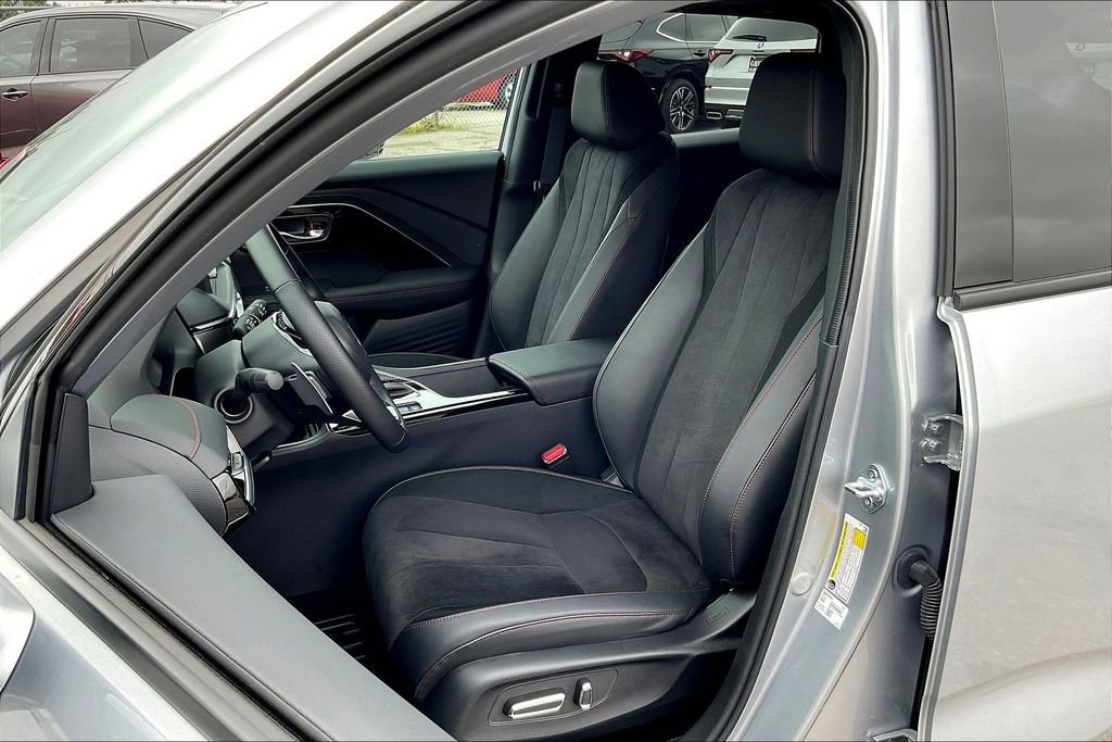 Used 2025 Acura ADX A-Spec image 36