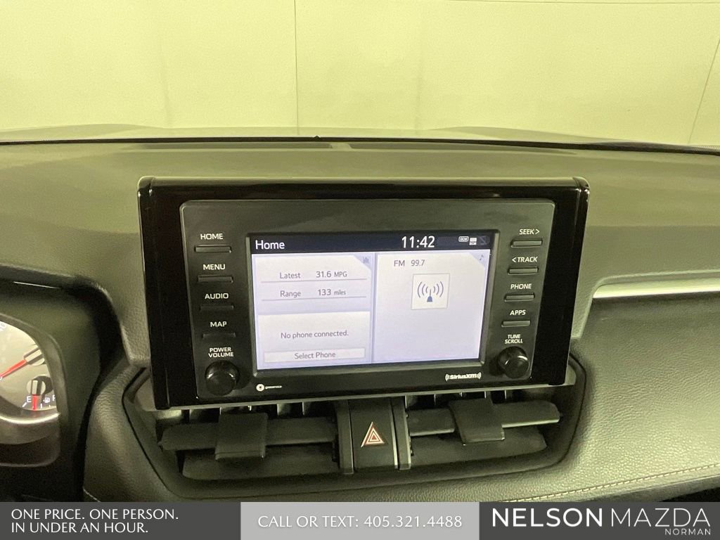 Used 2022 Toyota RAV4 LE image 33