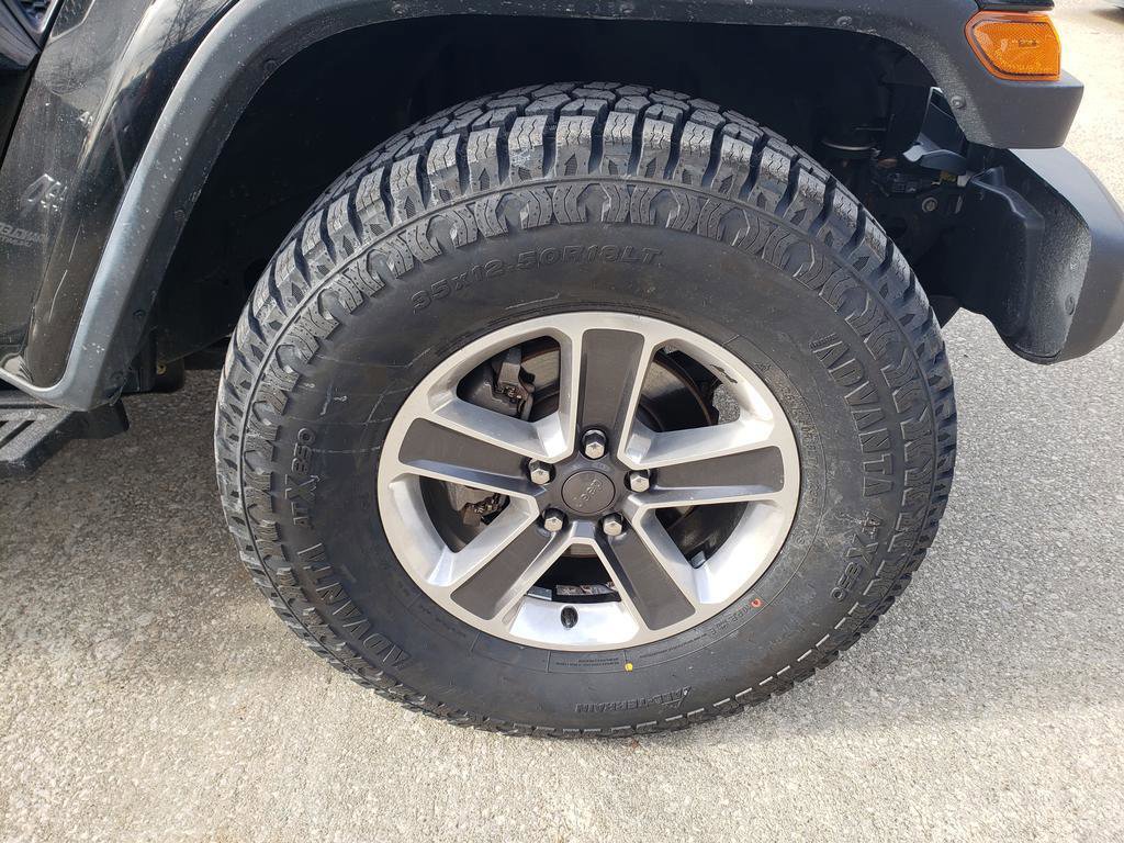 Used 2018 Jeep Wrangler Unlimited Sahara image 45